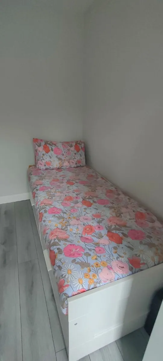 Single bed can be converted into a double - Image 2