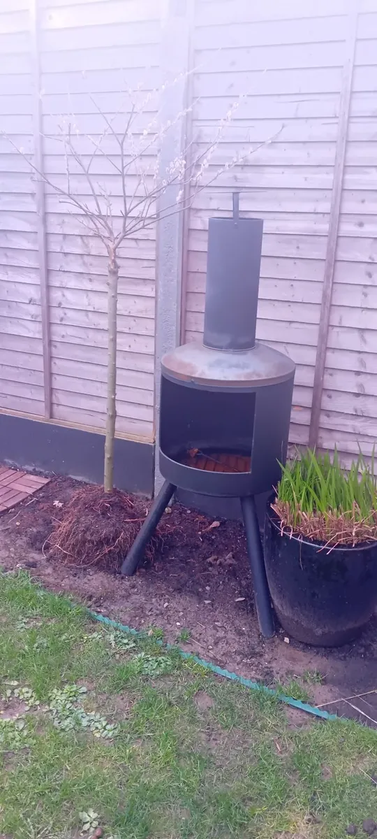 Garden chiminee and pots etc free - Image 1
