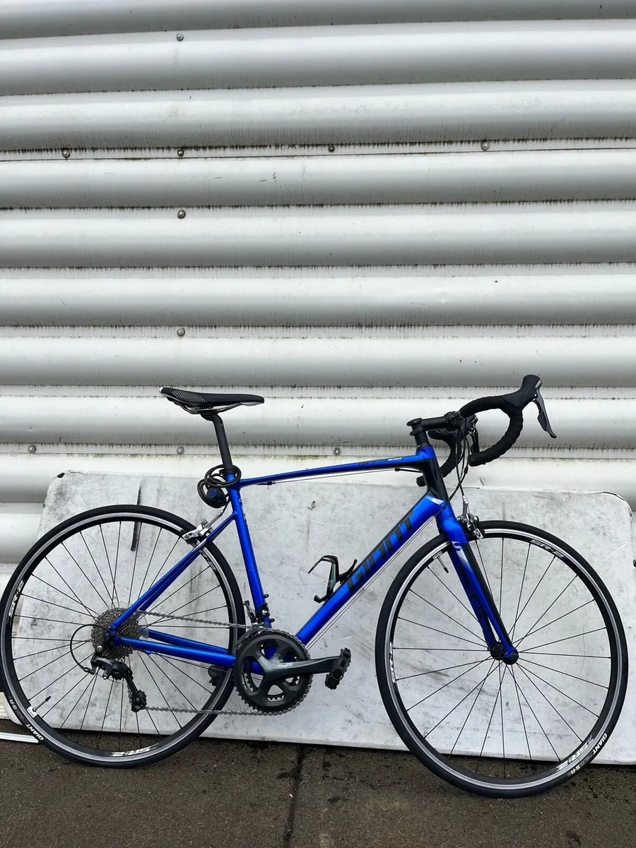Road bike - Image 1