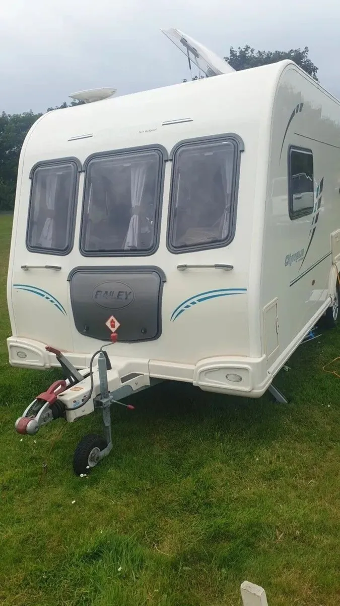 Bailey Olympus 2010 462 - Image 2