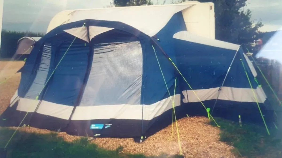 Bailey Olympus 2010 462 - Image 4