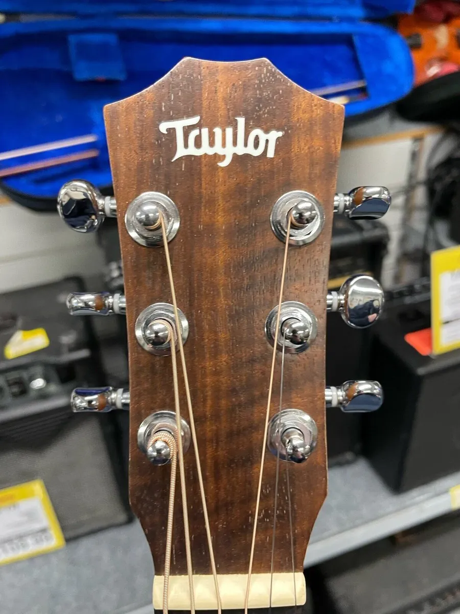 Baby Taylor BT1 With Case - Image 4