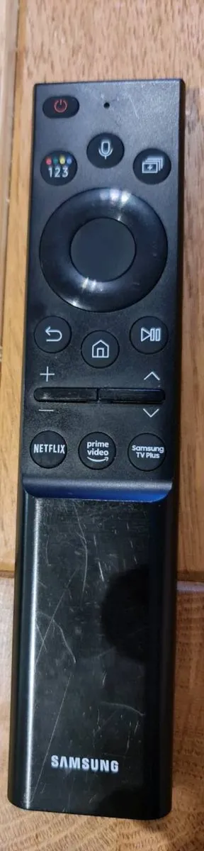 Samsung Qled 55" Smart tv 2019 - Image 3