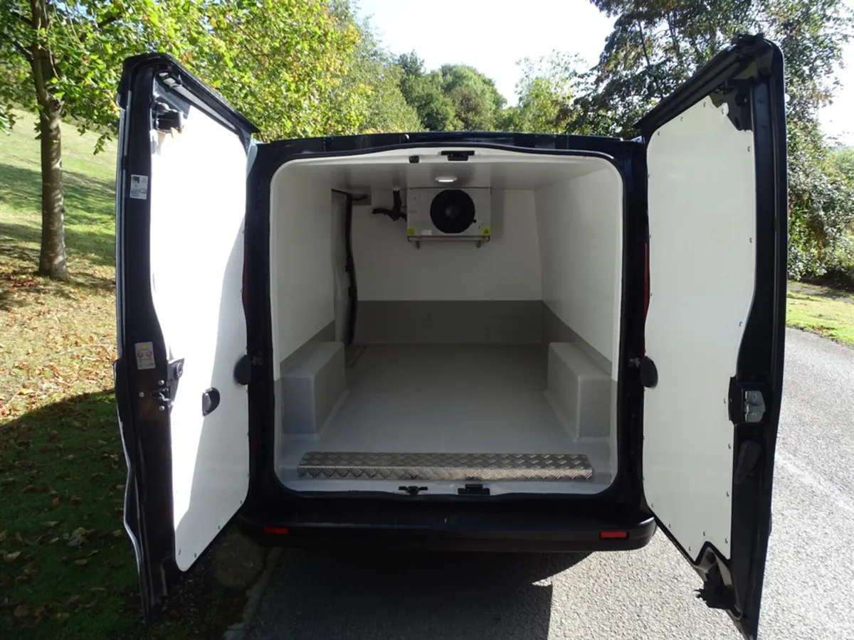 2021 Renault Trafic Refrigerated Van - Image 4