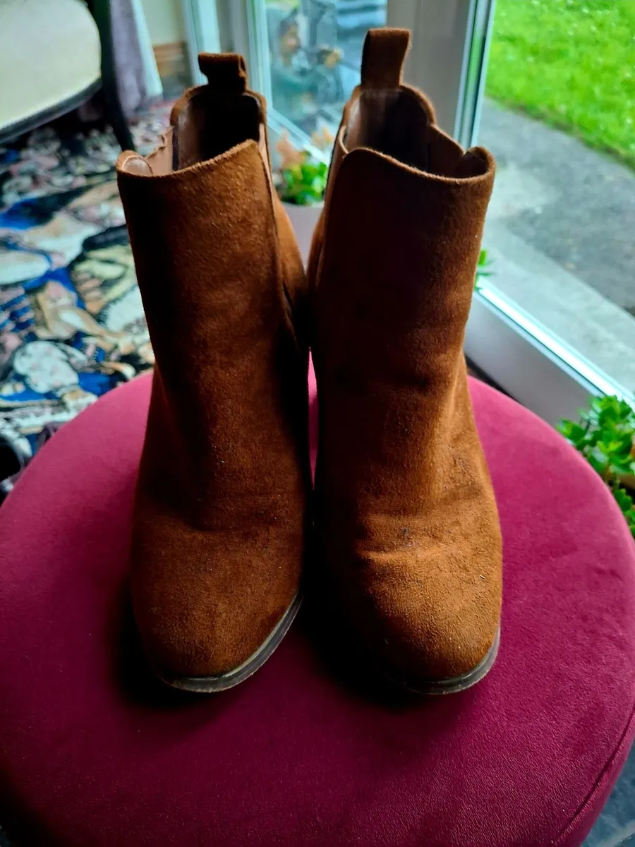 Size 5 Shoe Sale – Prices Include Postage... - Image 3