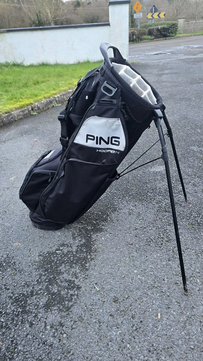 Ping Hoofer14 golf bag - Image 1