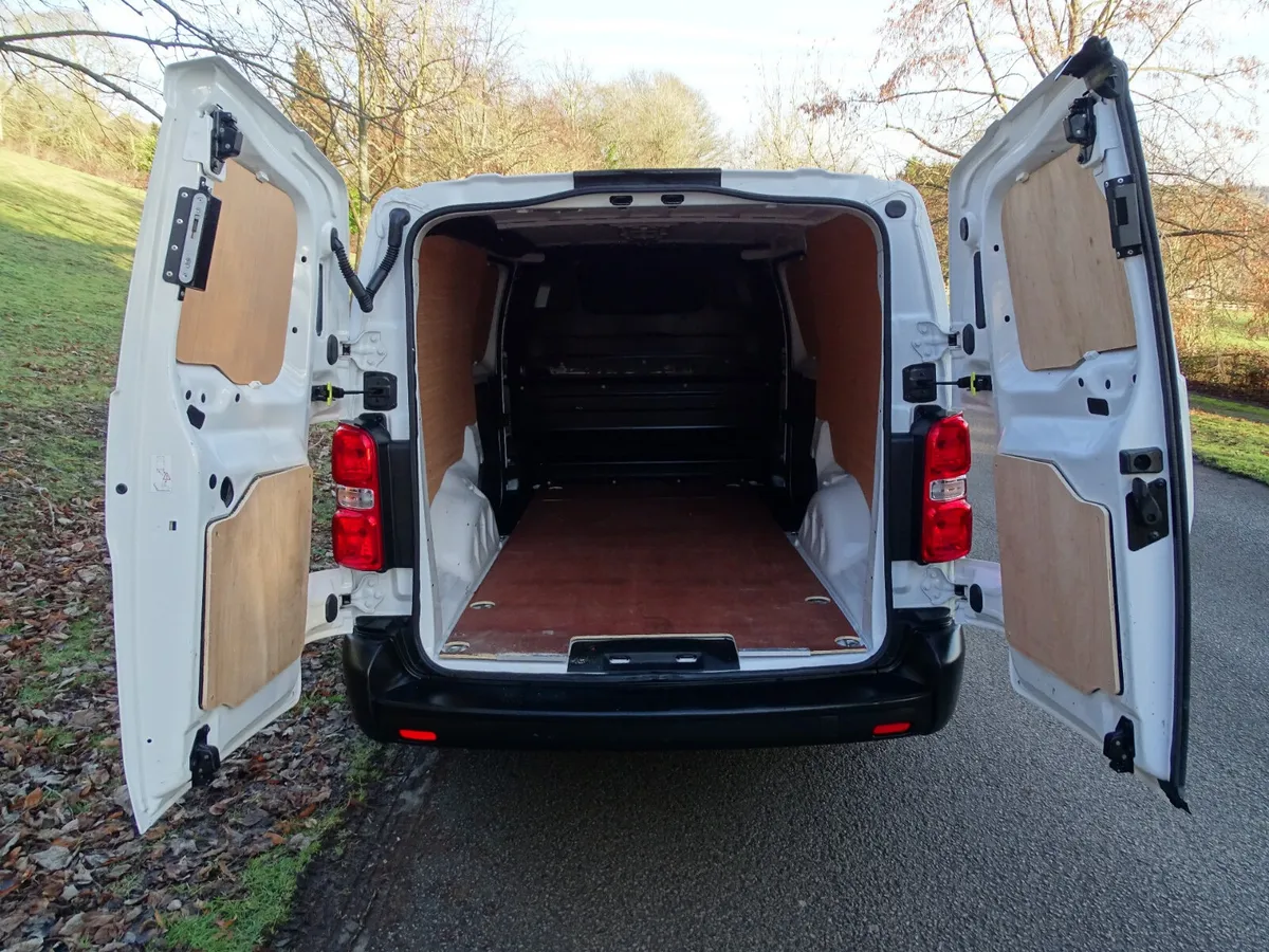 2022 Vauxhall Vivaro Panel Van - Image 2