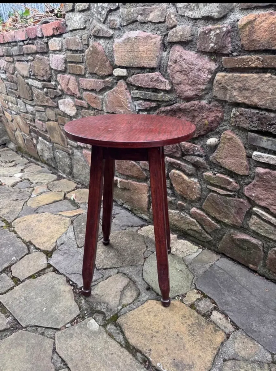 Wooden round high table - Image 1