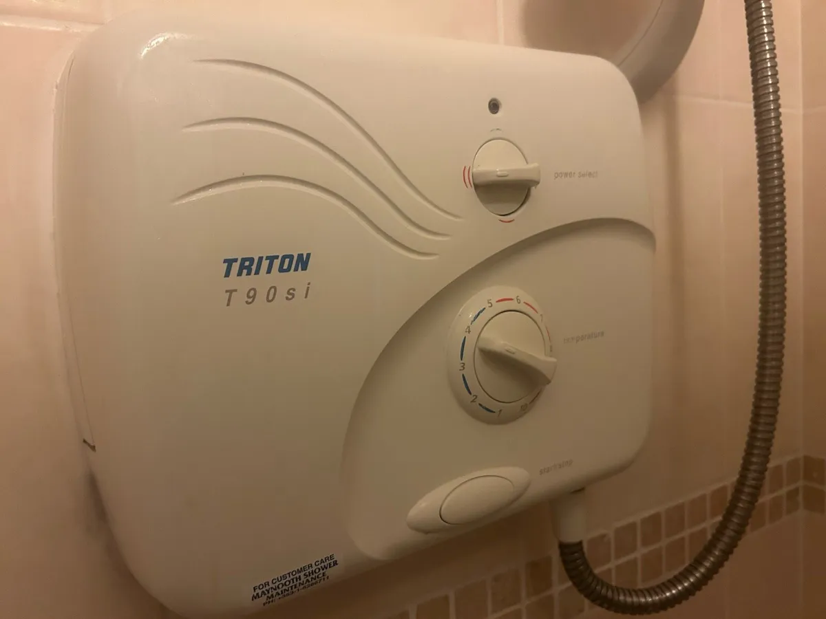 Electric shower - Image 2