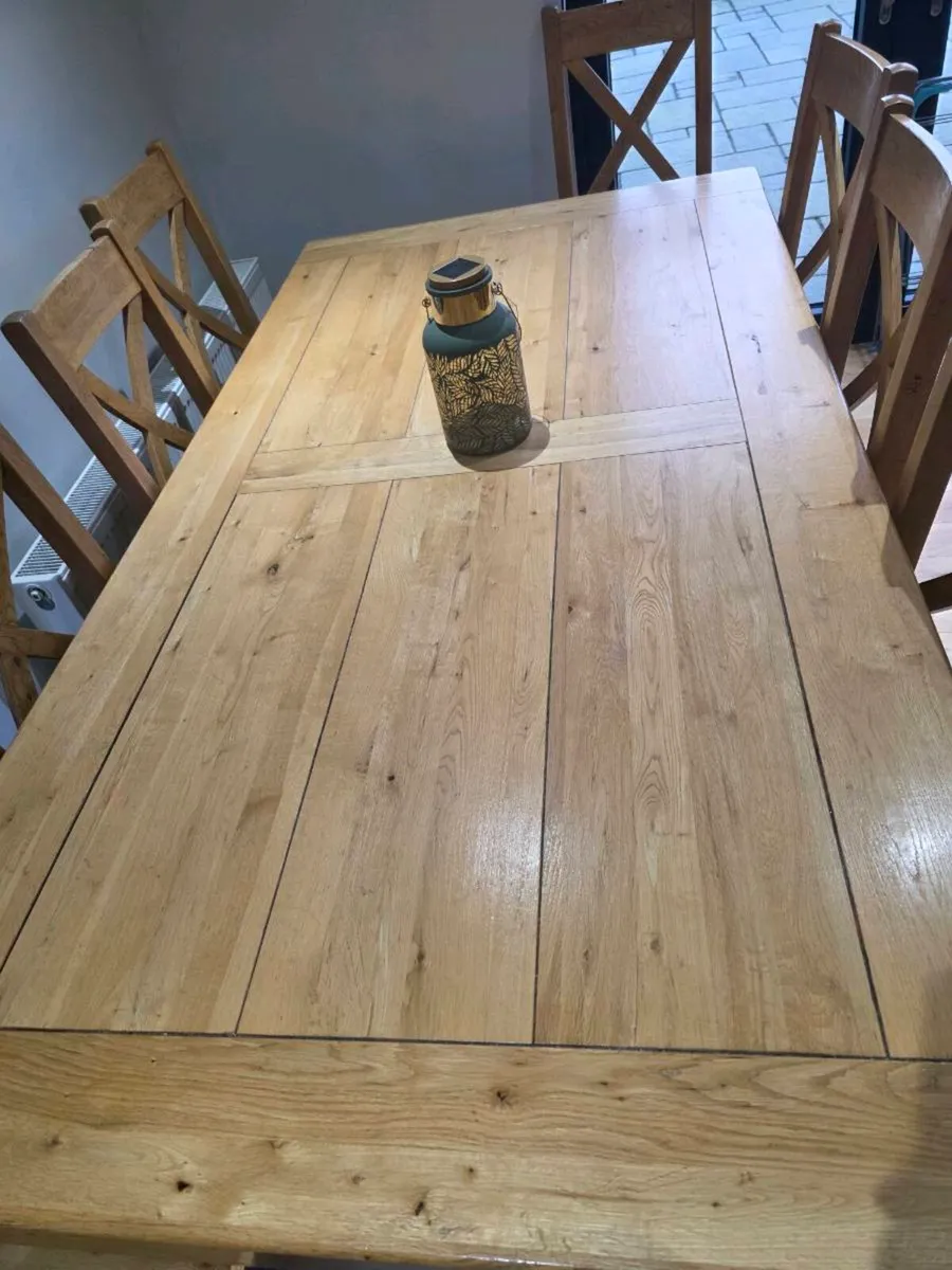 Kitchen table and 8 chairs solid oak - Image 2