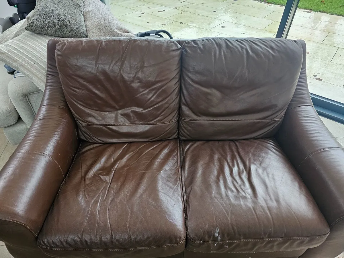 Free 2 and 3 leather sofa - Image 3