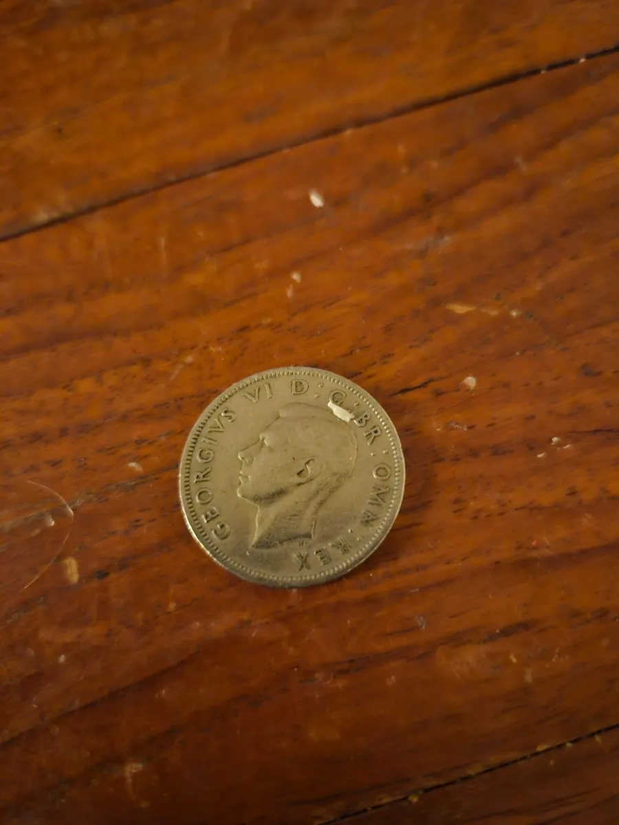 Vintage British 2 Shillings 1951 - Image 2