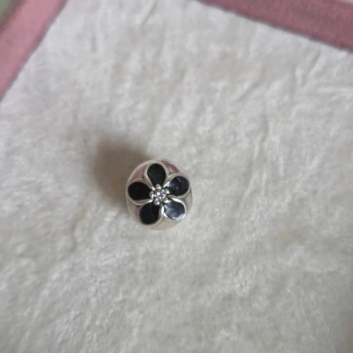 Pandora  mistyc floral CZ enamel black charm clip - Image 1