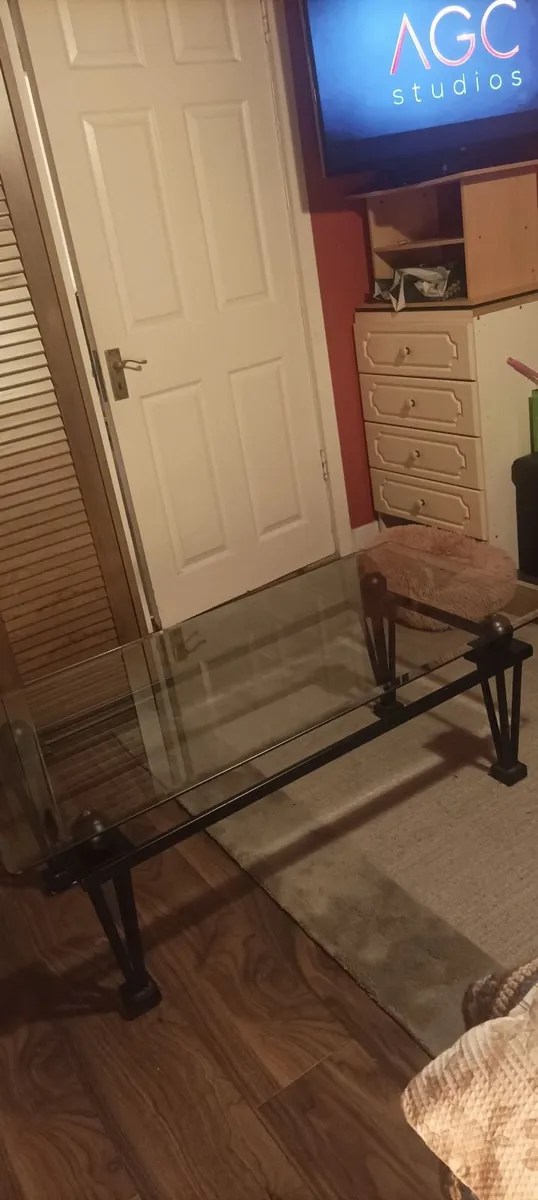 Glass table - Image 2