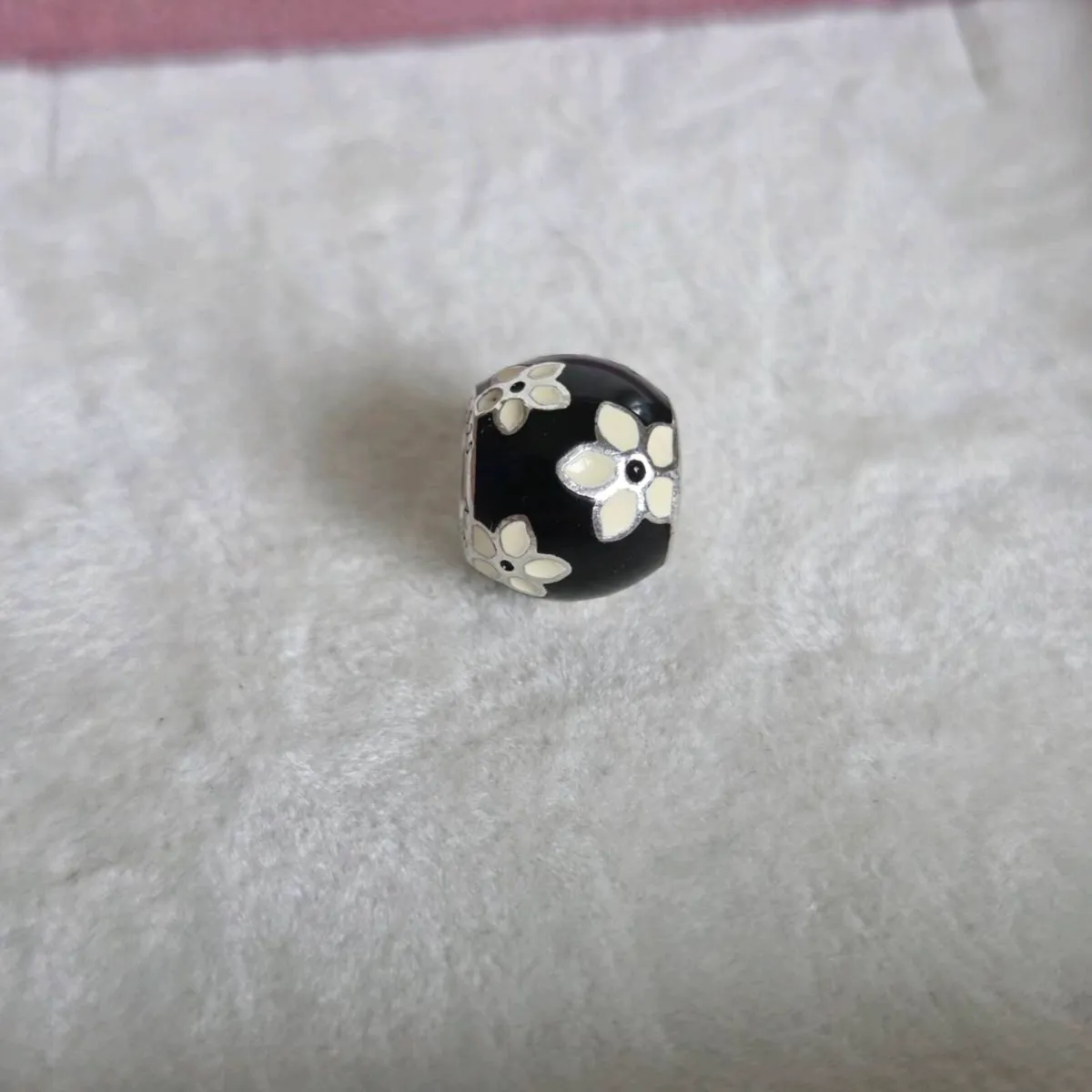 Pandora mystic flower enamel charm - Image 2