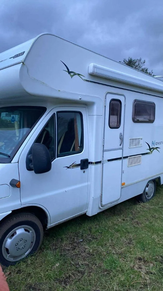 Camper van - Image 1