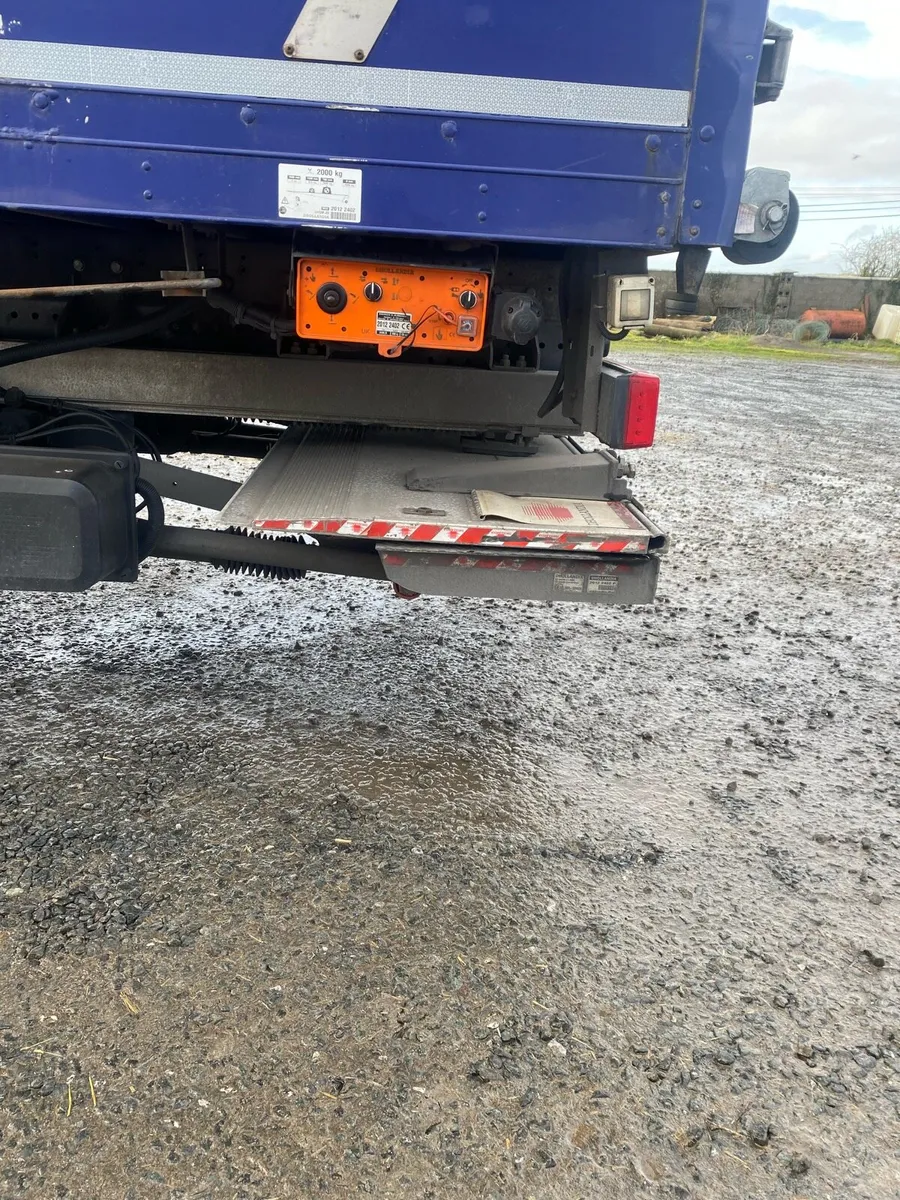 2021 Container body 30ft and dhollandia tail lift - Image 4