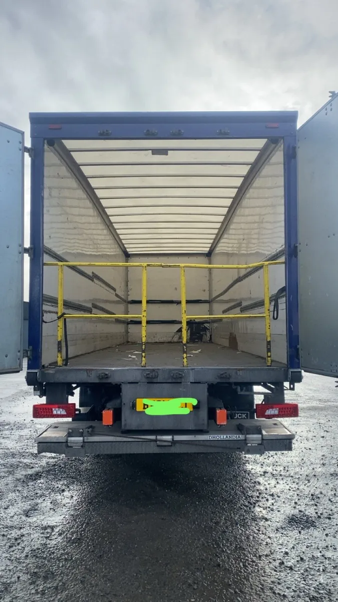 2021 Container body 30ft and dhollandia tail lift - Image 2