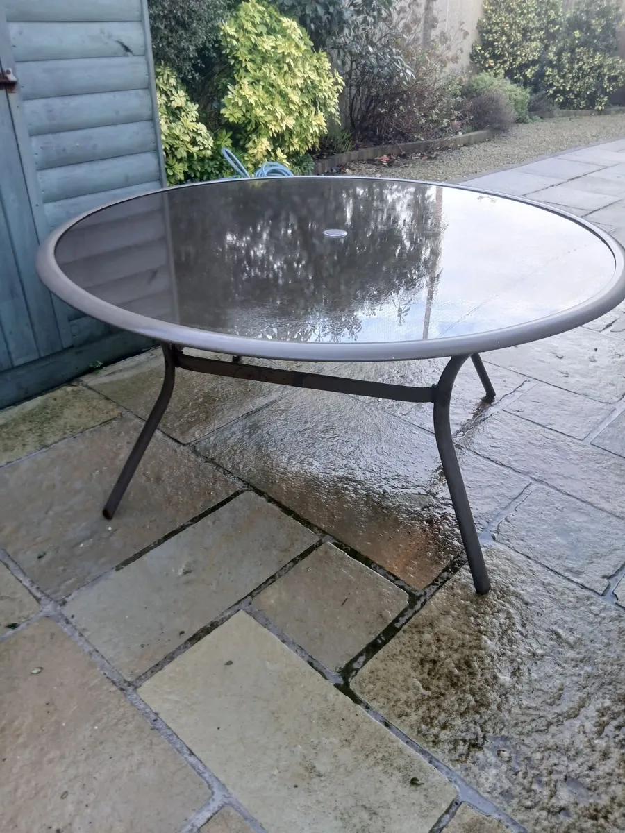 Garden Patio Table - Image 4