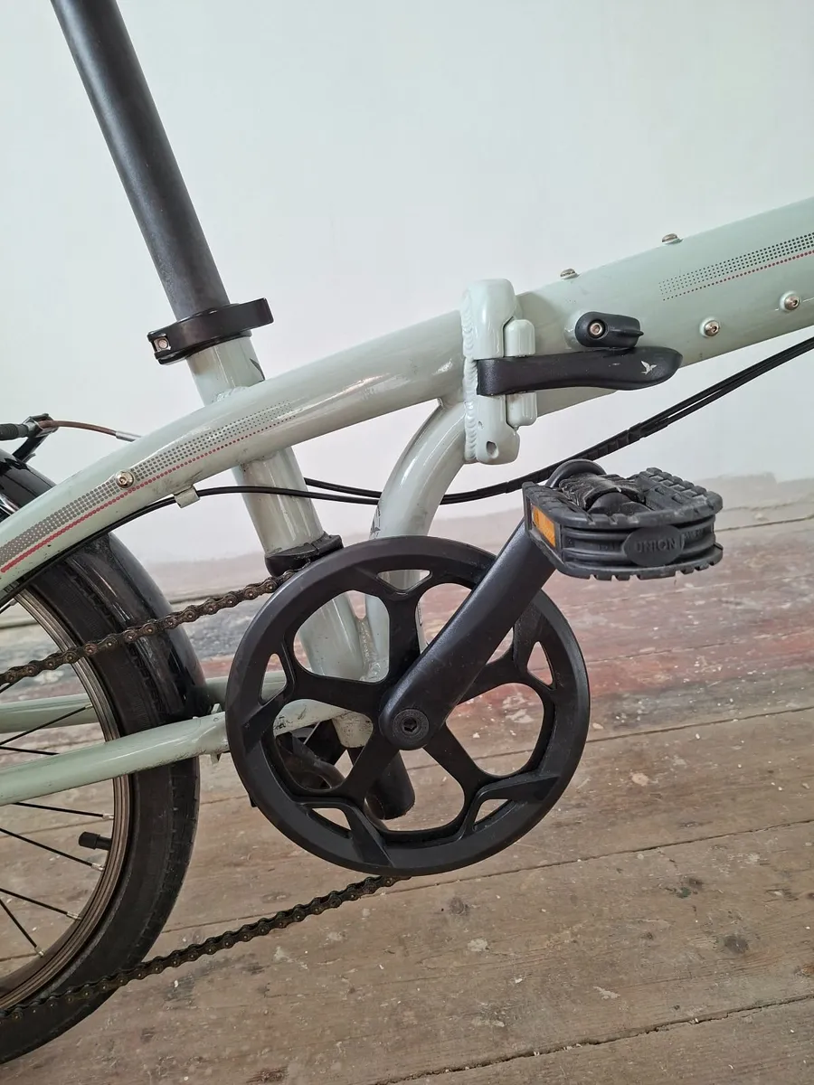 Tern Link C8 folding bike - Image 4