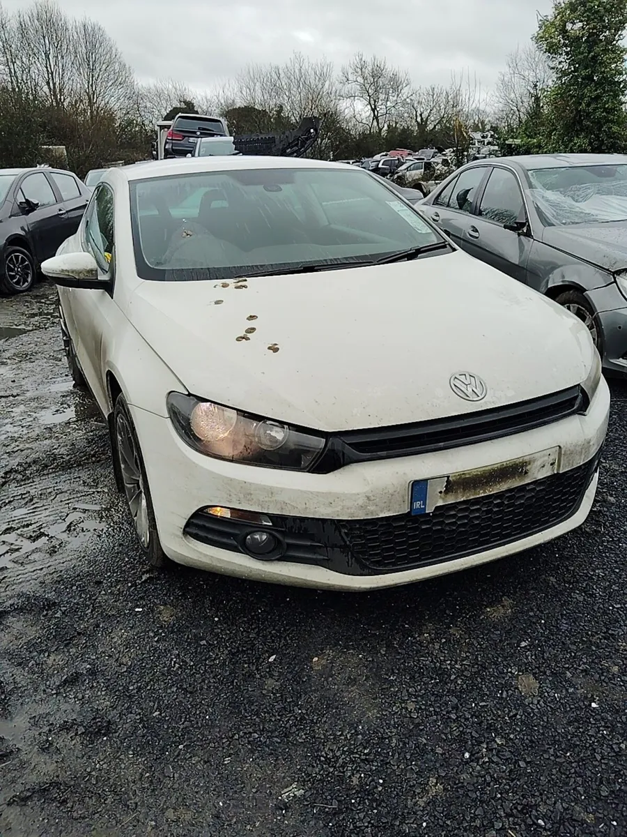Breaking vw Scirocco 2011 2.0tdi cfg lb9a - Image 1