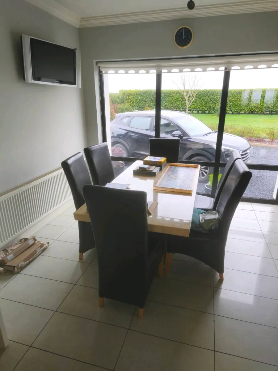 Dining chairs - Image 1