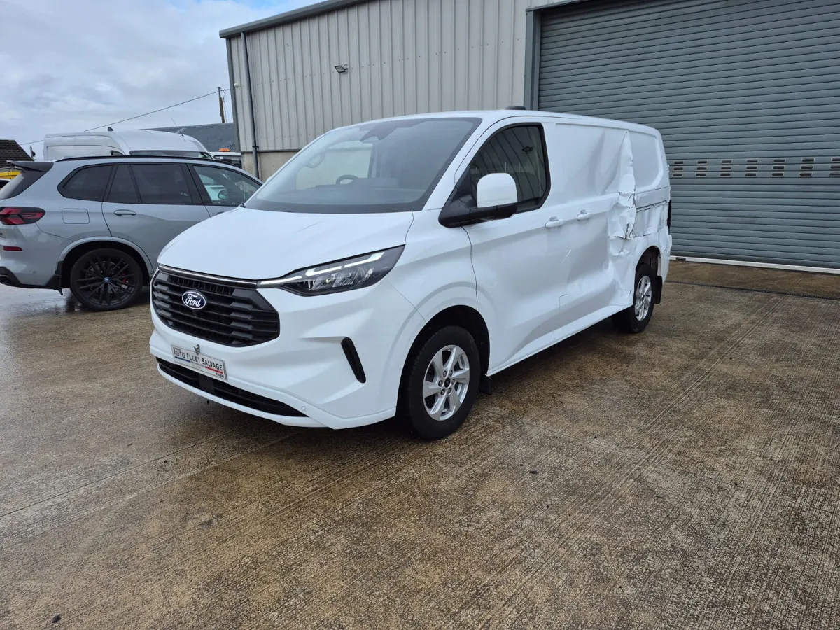 2025 FORD CUSTOM LIMITED 2.0 TDCI 140 BHP - Image 3
