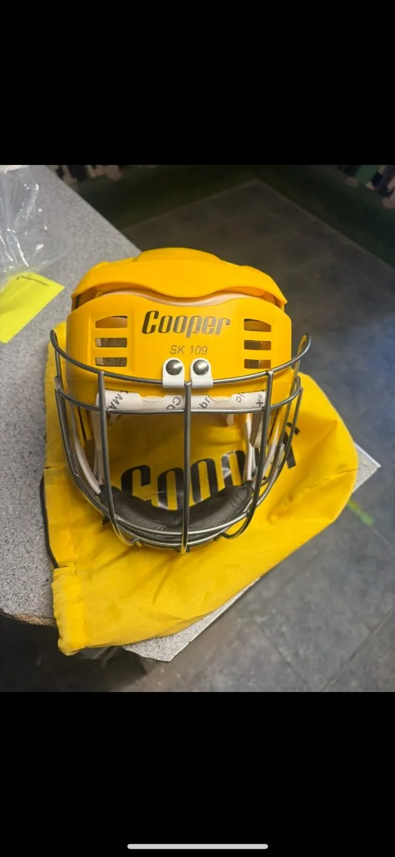 Cooper helmet sk109 - Image 1