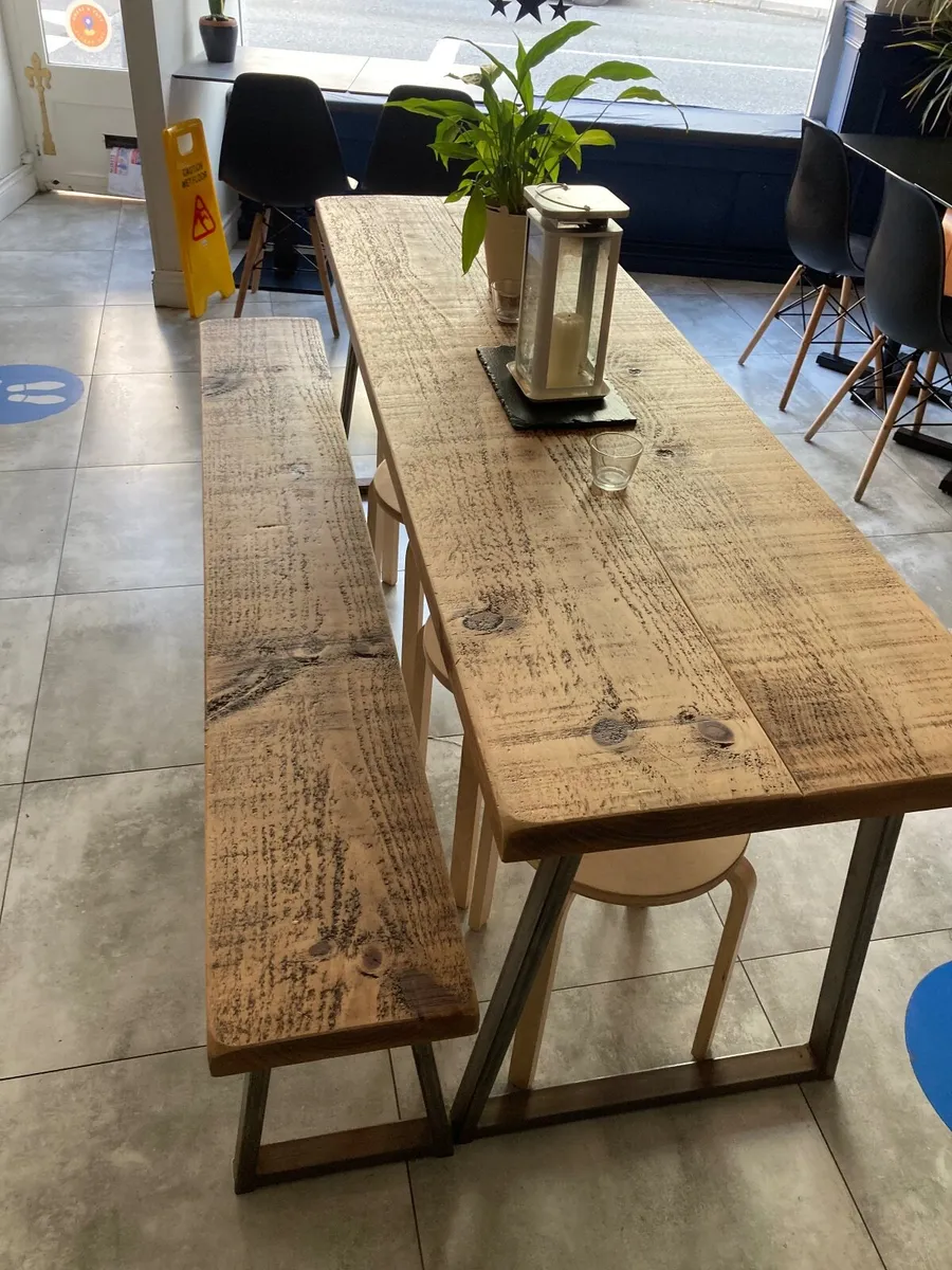 Cafe table and bench - Image 1