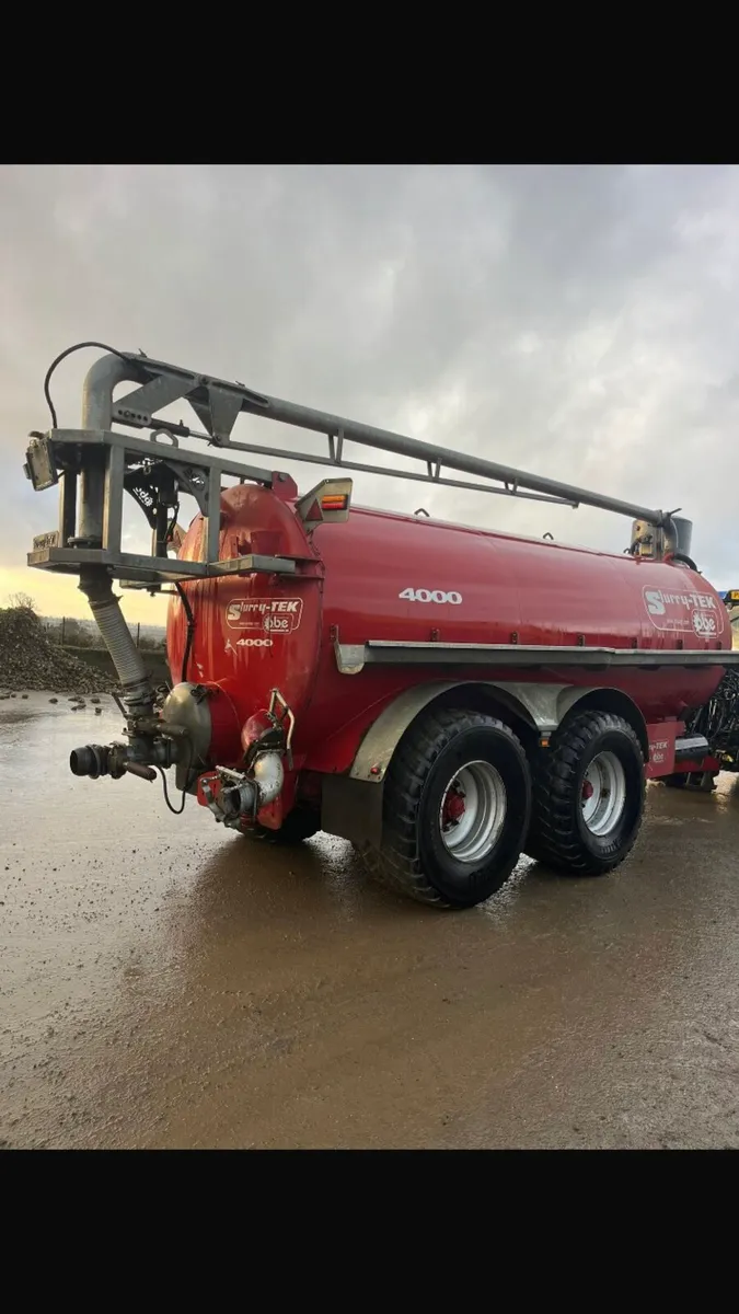 4000Gallon Tanker - Image 2