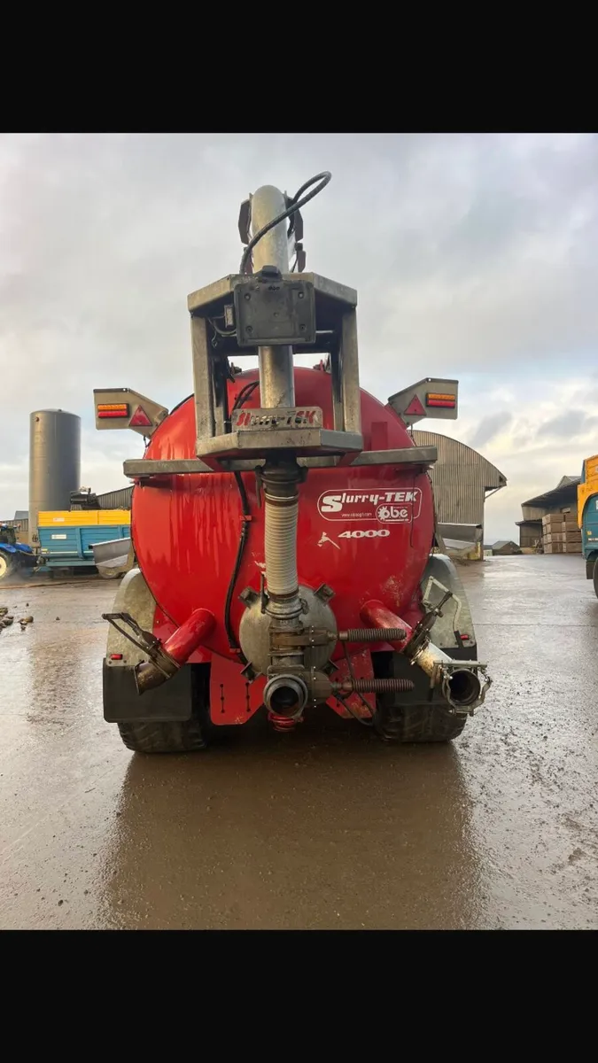 4000Gallon Tanker - Image 3