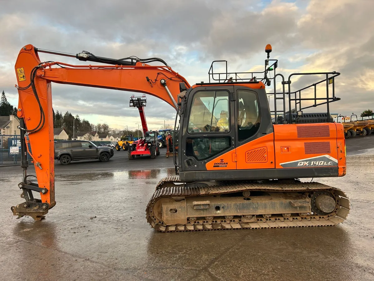 2022 Doosan DX140 LC-7 ( New Model ) 4925Hrs - Image 2