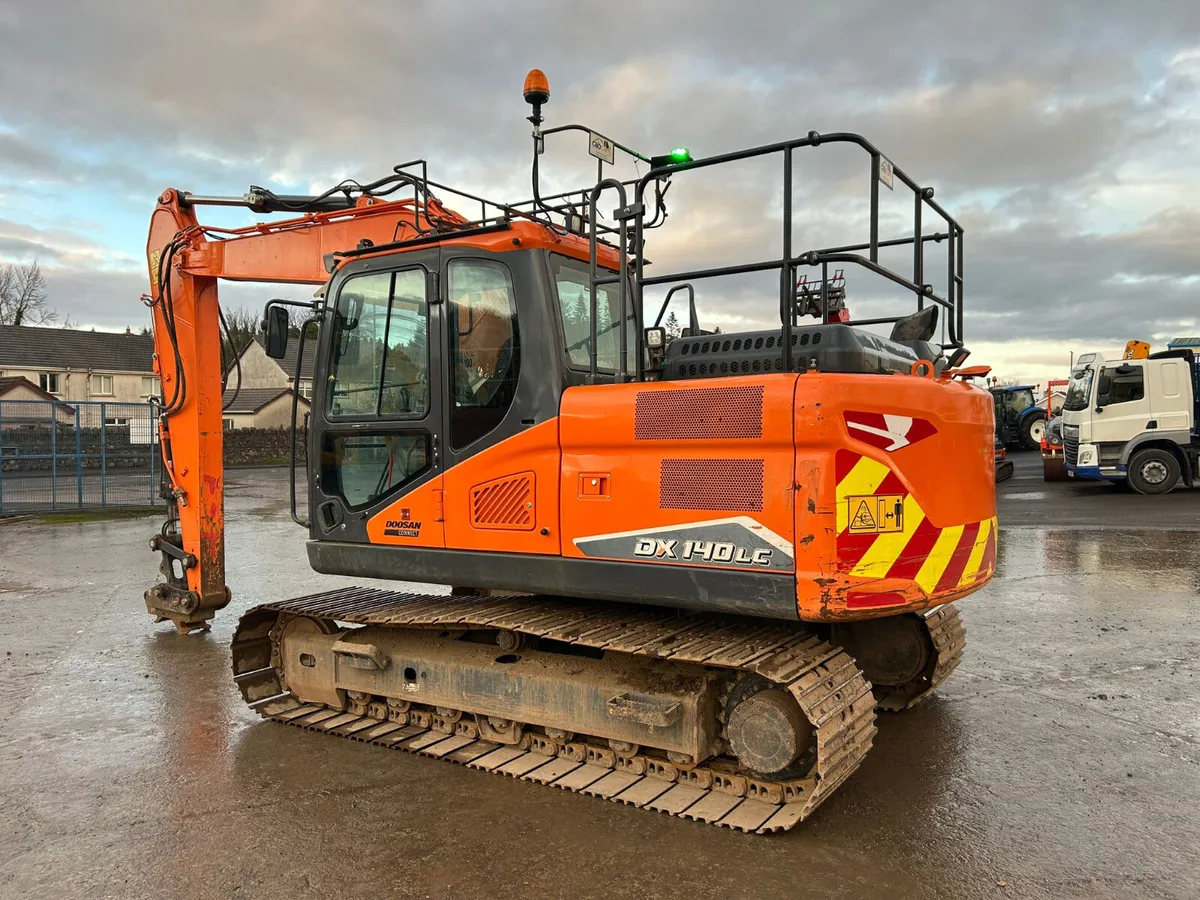 2022 Doosan DX140 LC-7 ( New Model ) 4925Hrs - Image 3