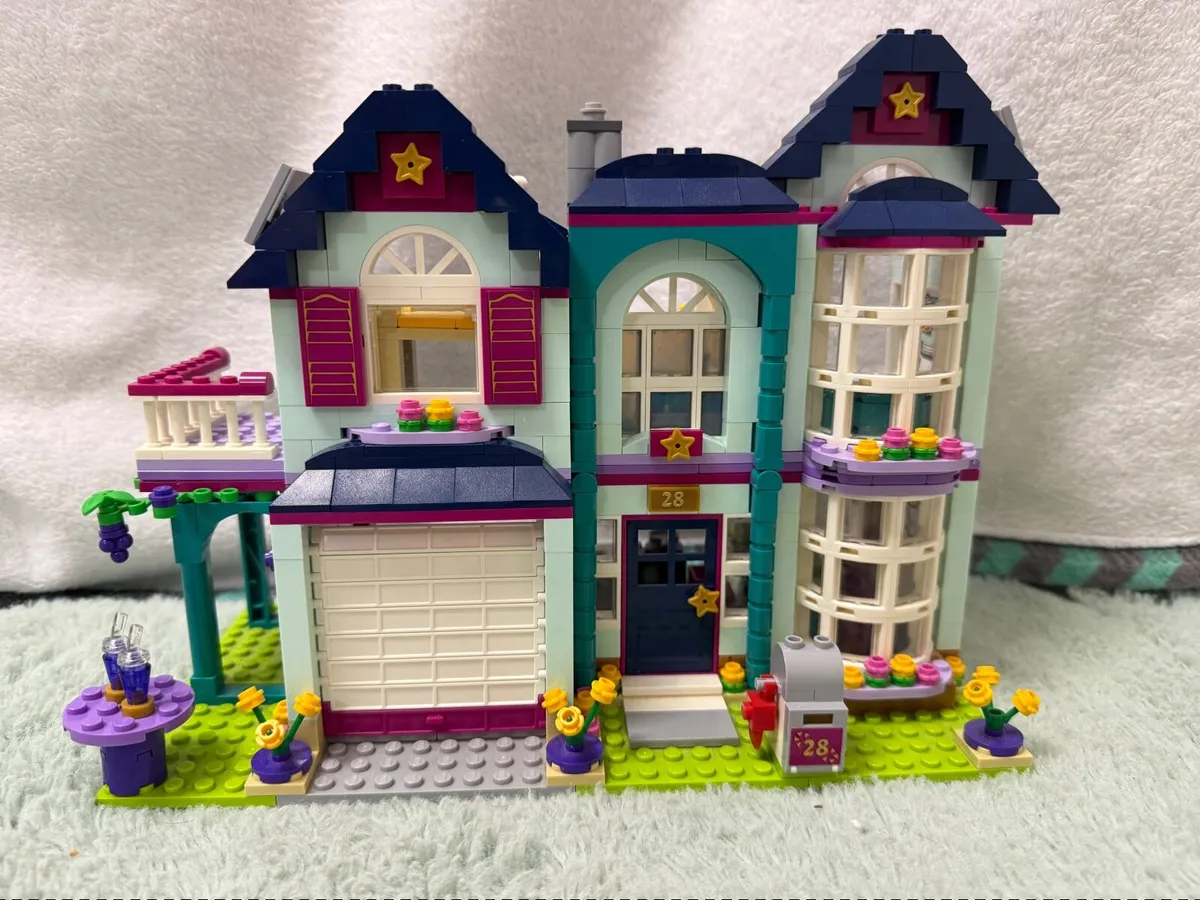 LEGO Friends Andrea’s House - Image 2