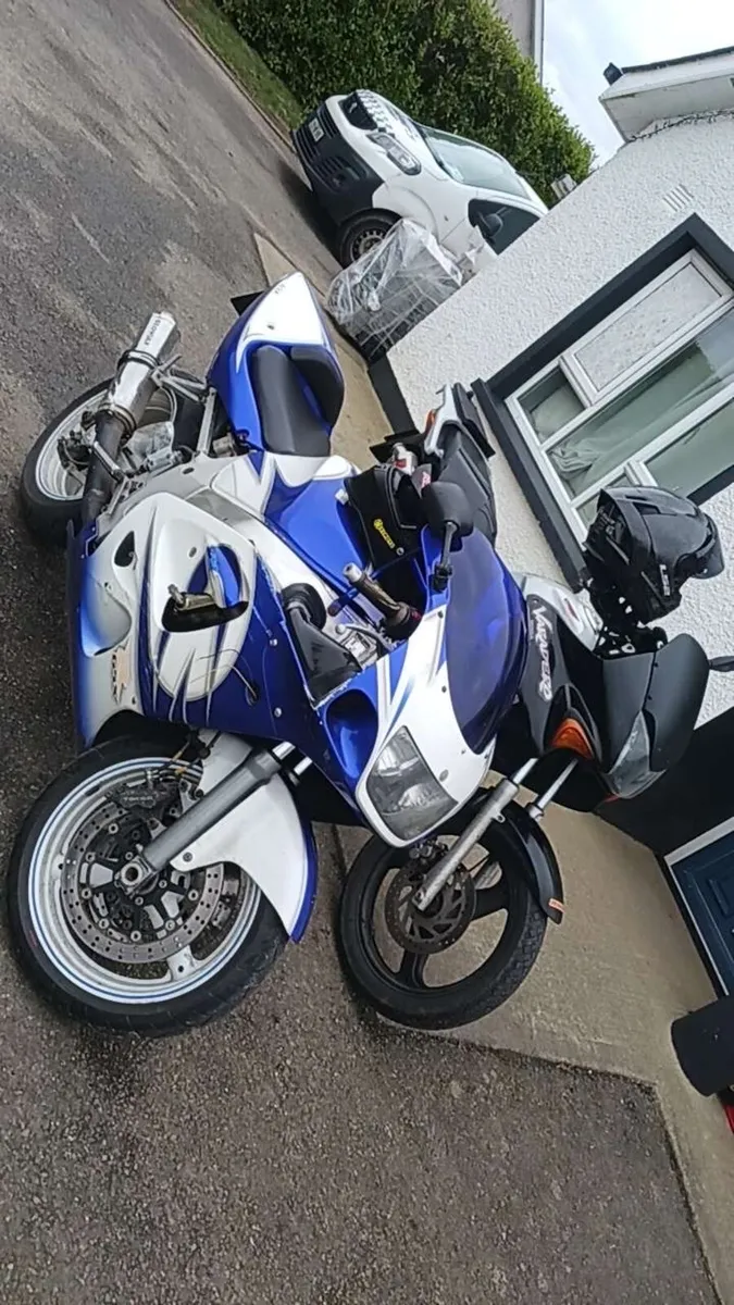 Suzuki gsxr 600 - Image 1