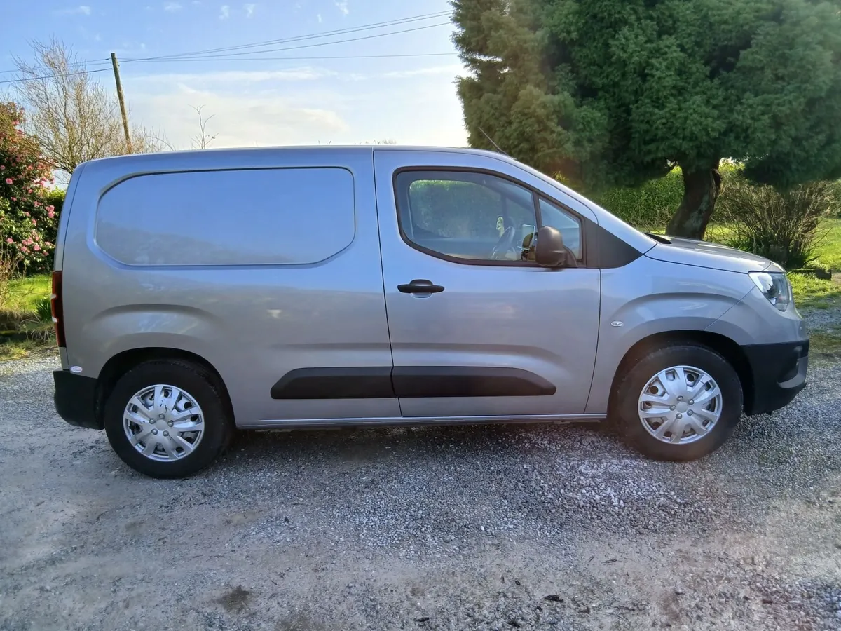 Opel Combo 2023 Electric - E Komf - High Spec - Image 2