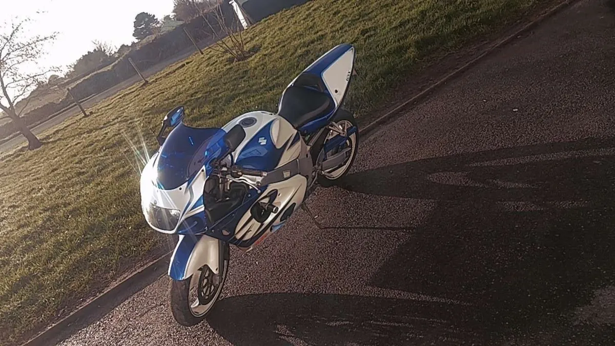 Suzuki gsxr 600 - Image 3