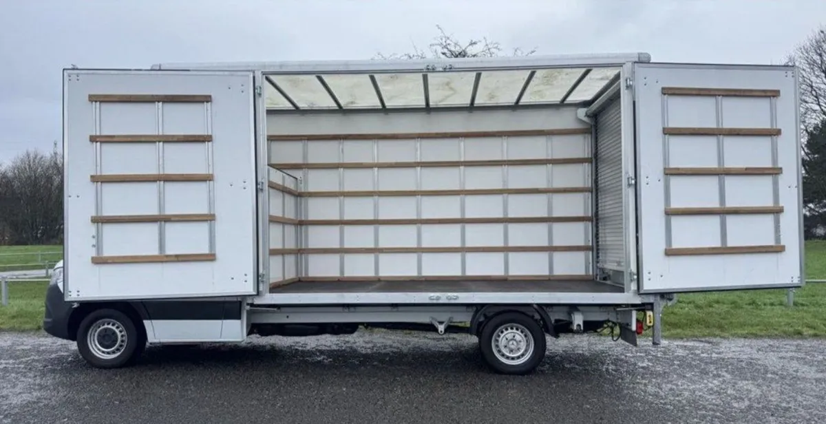 2022 Mercedes-Benz Sprinter Luton Box Van - Image 4