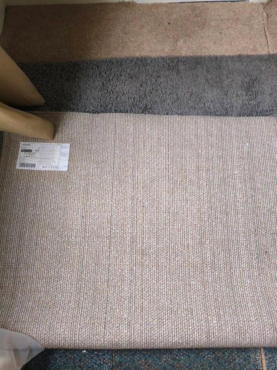 Beautiful gray rug, like new 35 - Image 4