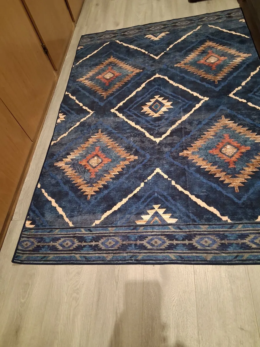 Floor Rug 124x183cm - Image 3