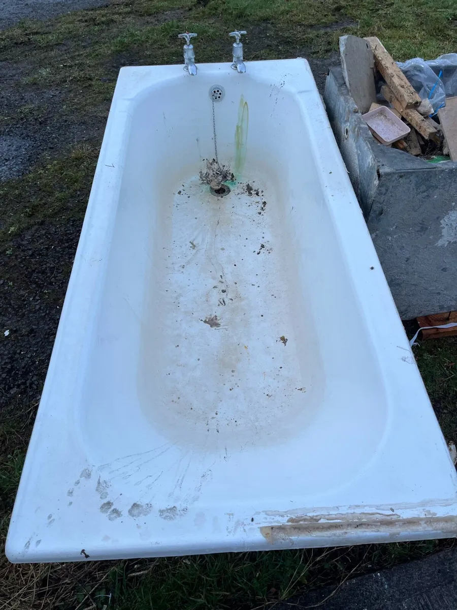 Cast Iron Bath - Image 3