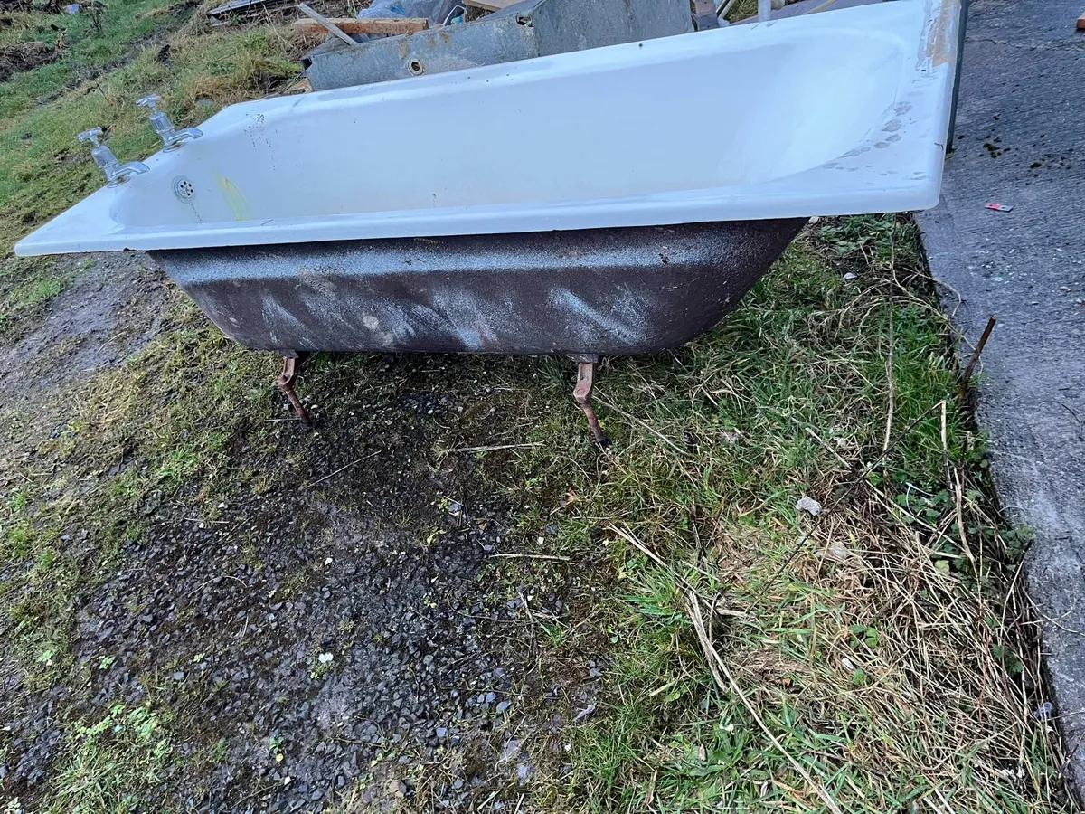 Cast Iron Bath - Image 2