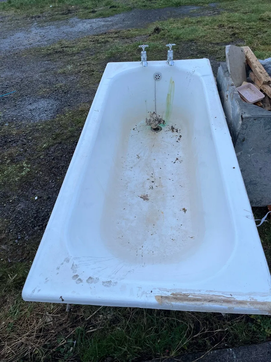 Cast Iron Bath - Image 4