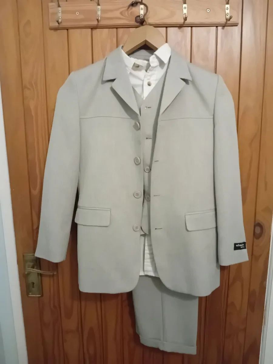 First Communion suit for a boy - Image 3