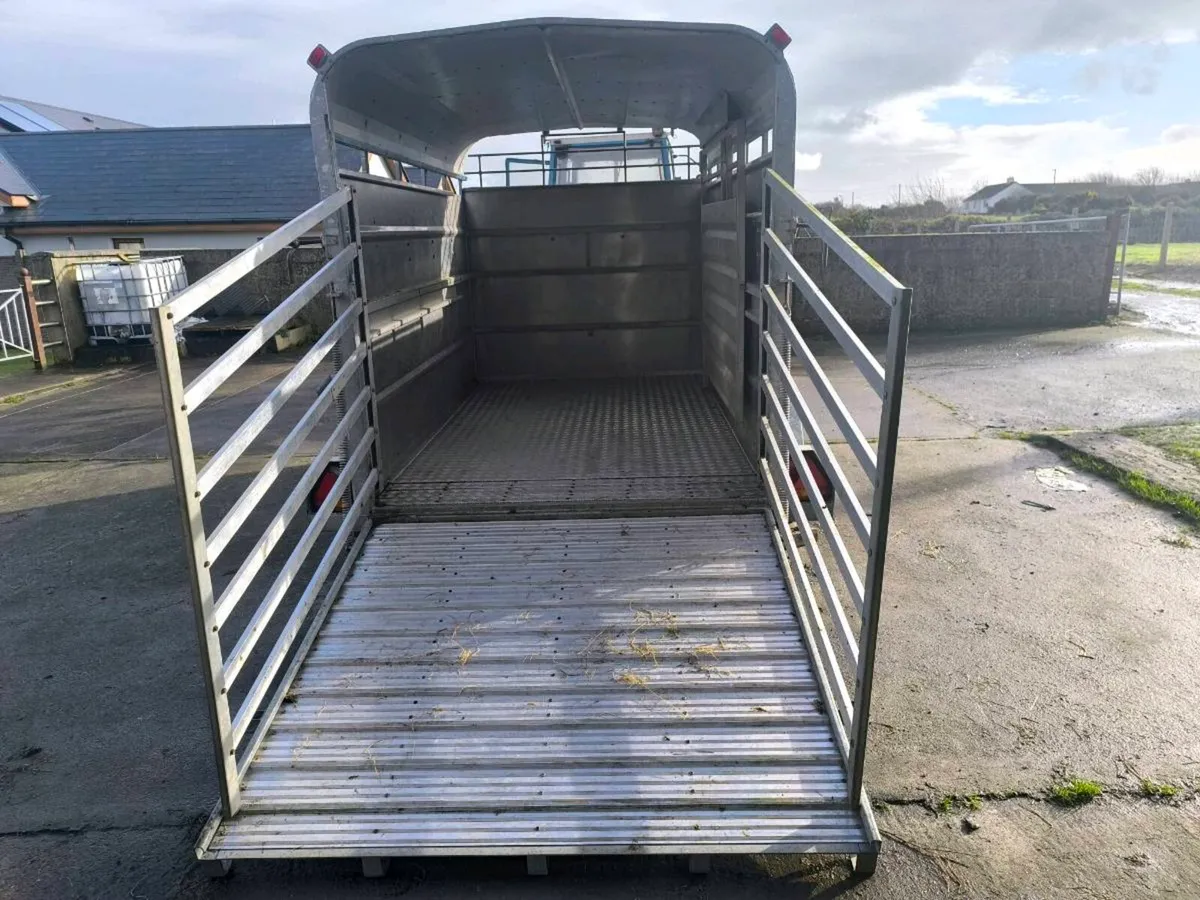 Cattle Box - Image 3