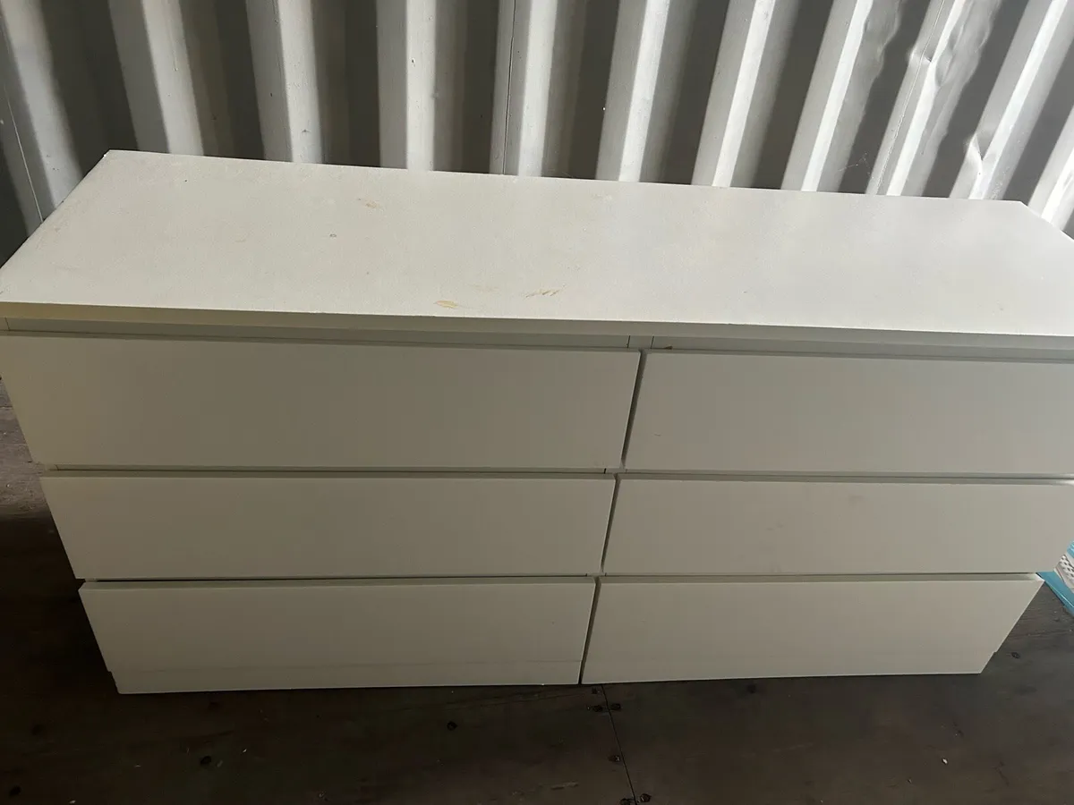 Chest of drawers - Image 2