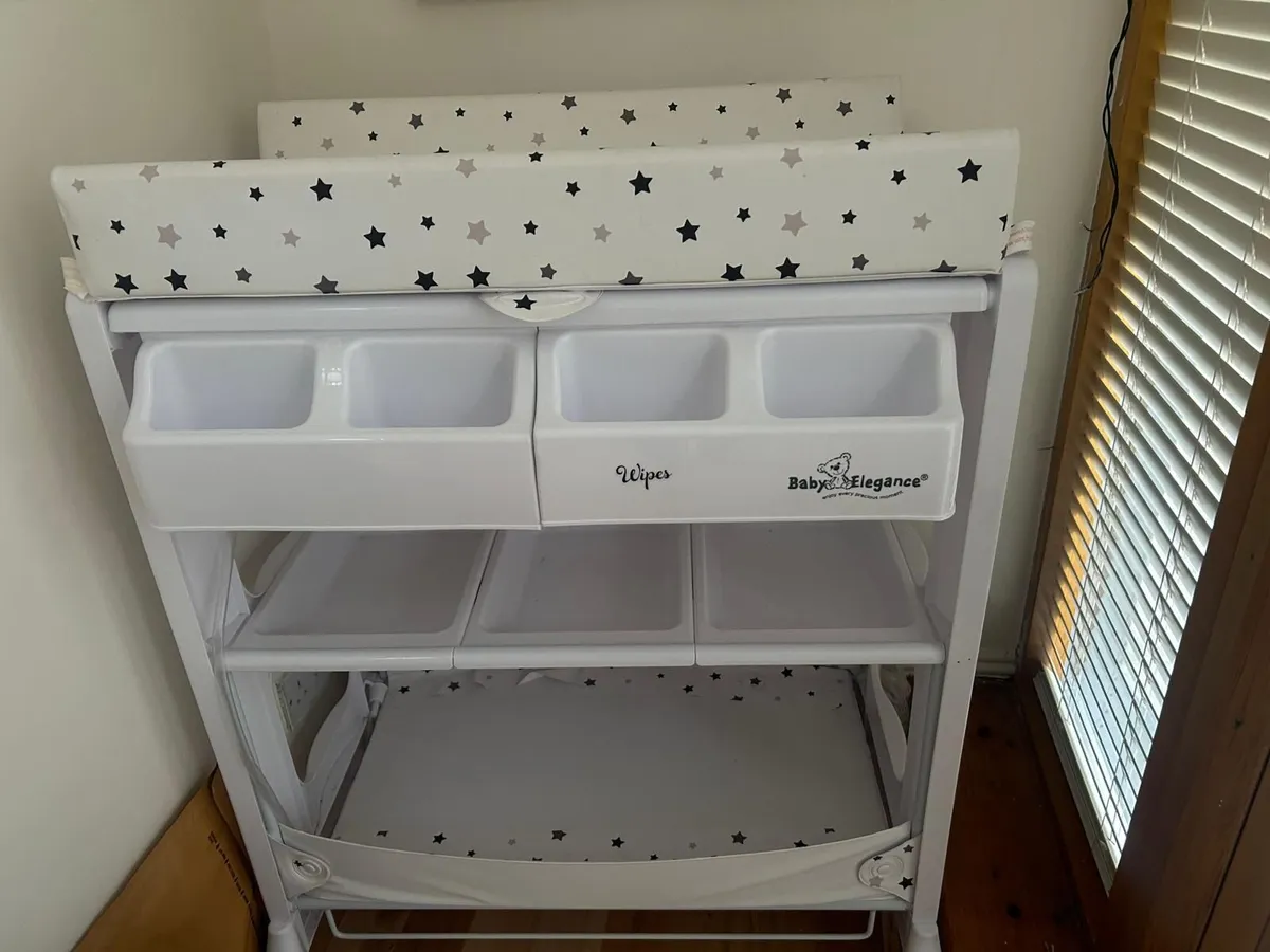 Baby changing mat - Image 2