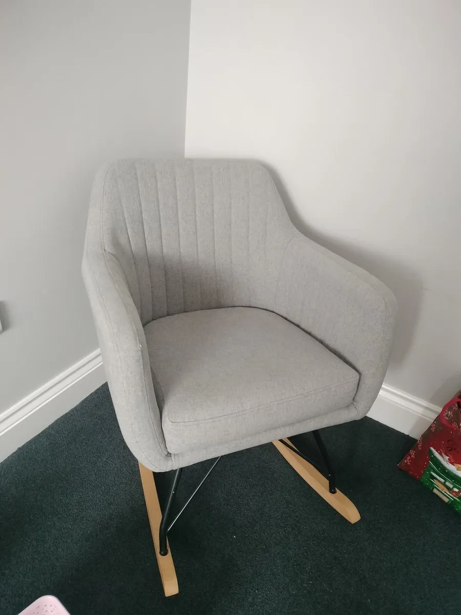 Nursing chair - Image 3