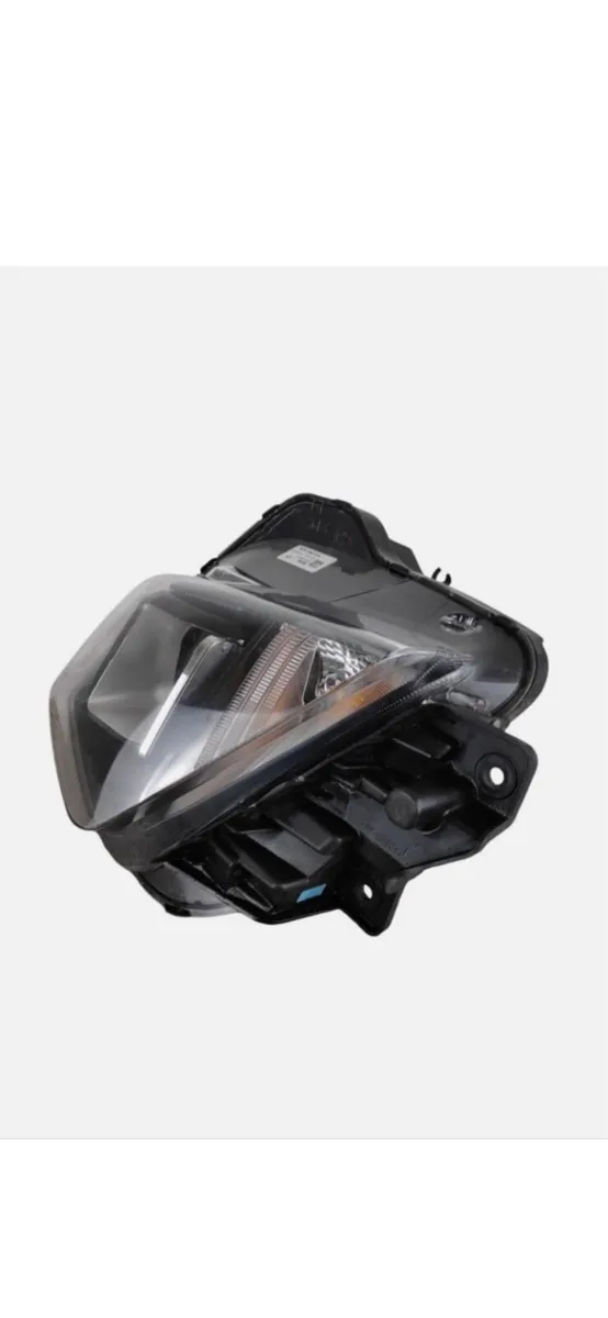 Hyundai Tucson headlight - Image 2