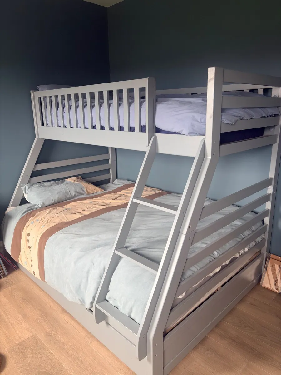 Bunk bed - Image 1